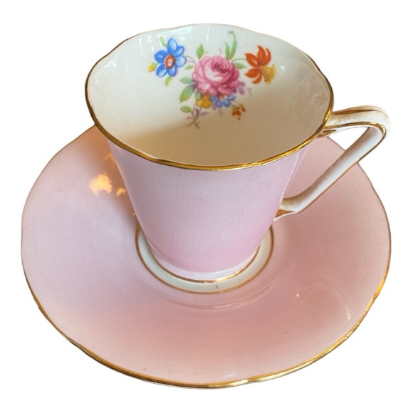 Vintage fine bone China teacup and saucer by Royal Grafton made in England - Picture 2 of 7